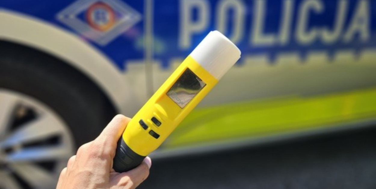 Nietrzeźwy z dożywotnimi zakazami zatrzymany przez policjantkę po służbie