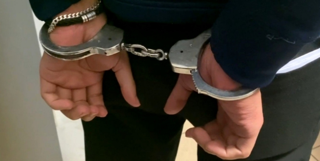 Usiłował zabić, groził siekierą, znieważył i napadł na policjantów