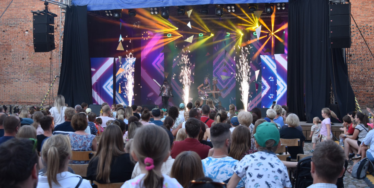 Festiwal Teatrów z dofinansowaniem