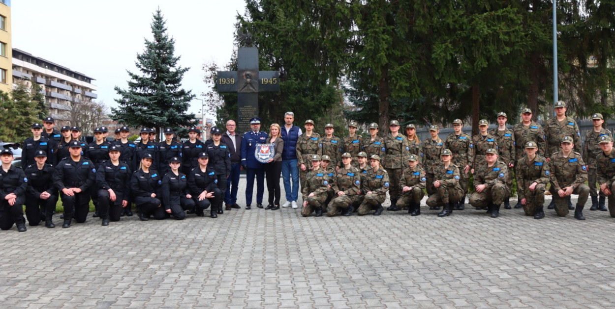 Uczniowie klas o profilu policyjnym i SG z wizytą w KWP zs. w Radomiu