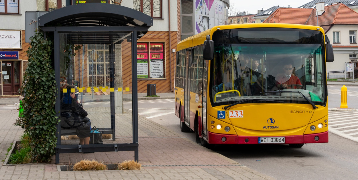Autobusy miejskie w okresie świątecznym