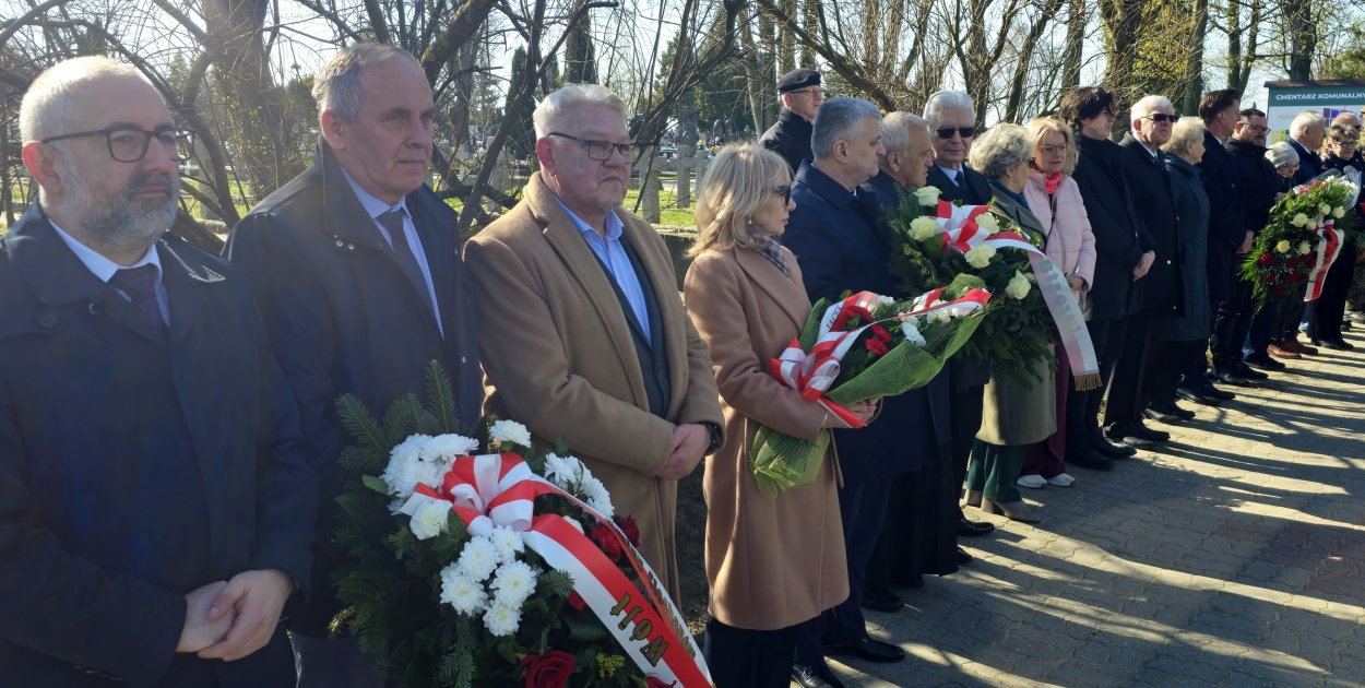 Oddali hołd Senator Fetlińskiej